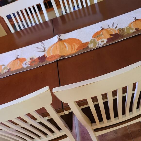 Croft & Barrow Pumpkins in a row Table Runner Harvest Season 5 ft x 1 Width - Picture 2 of 14